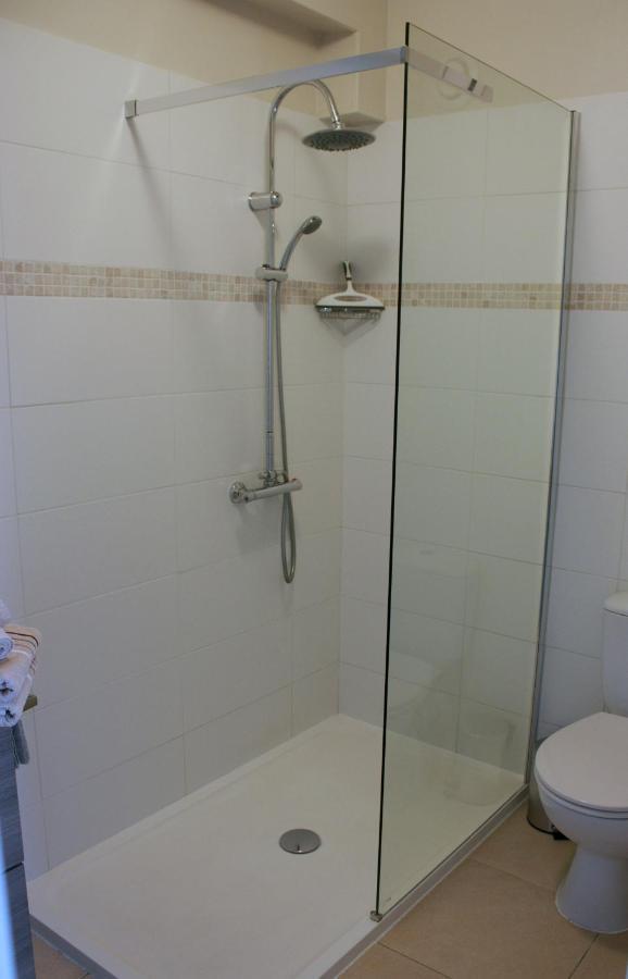 Les Camelias Bed and Breakfast Binic Εξωτερικό φωτογραφία