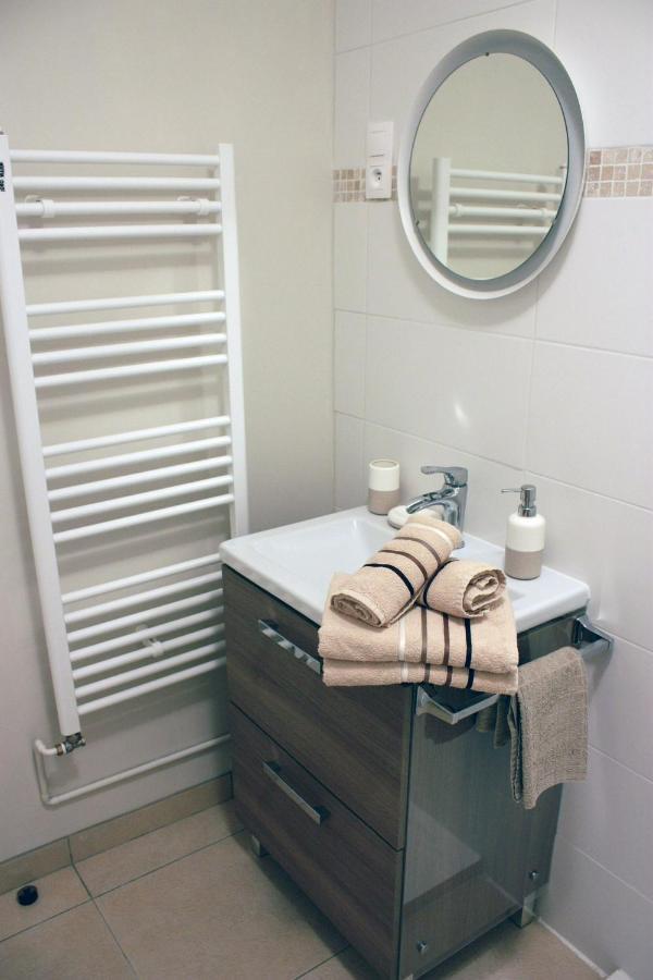 Les Camelias Bed and Breakfast Binic Εξωτερικό φωτογραφία
